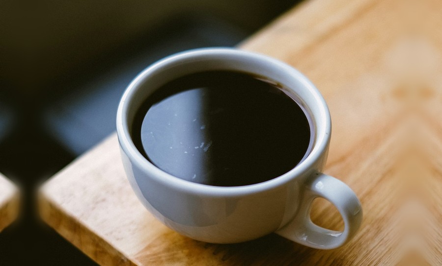 湯気の立つコーヒー
